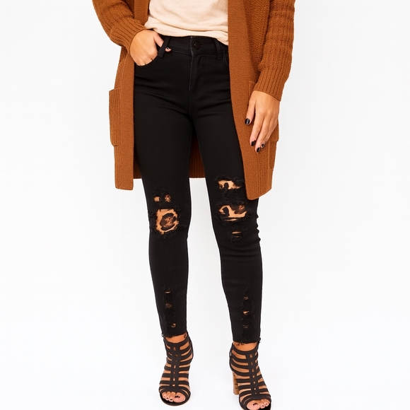 Judy Blue Black Distressed Skinny Jeans Leopard Patch Women’s 11/30 Stretch Deni - Picture 1 of 15
